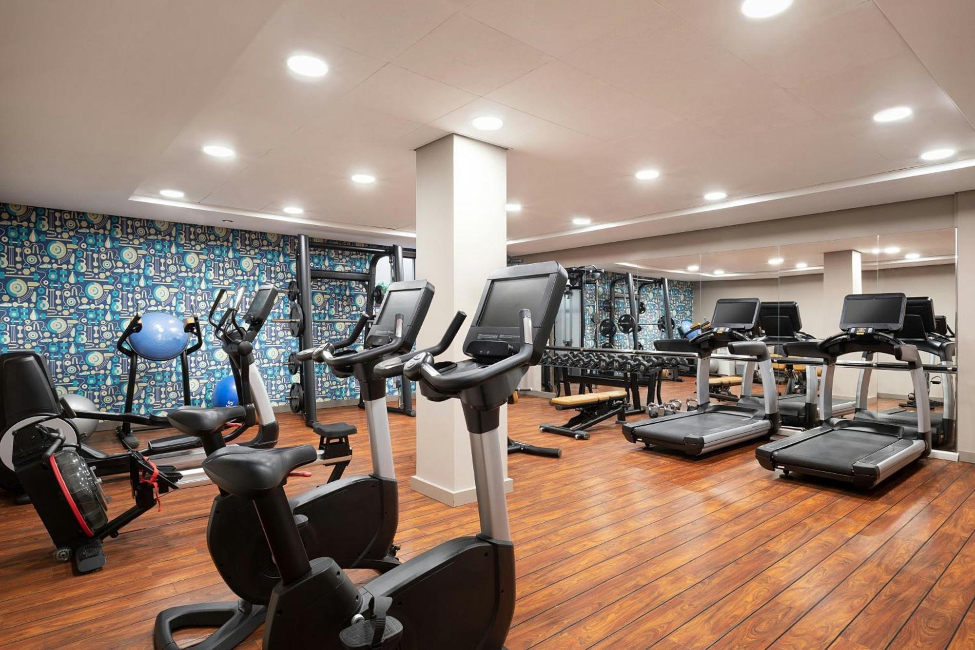 Le Meridien München Eksteriør billede The gym at the hotel