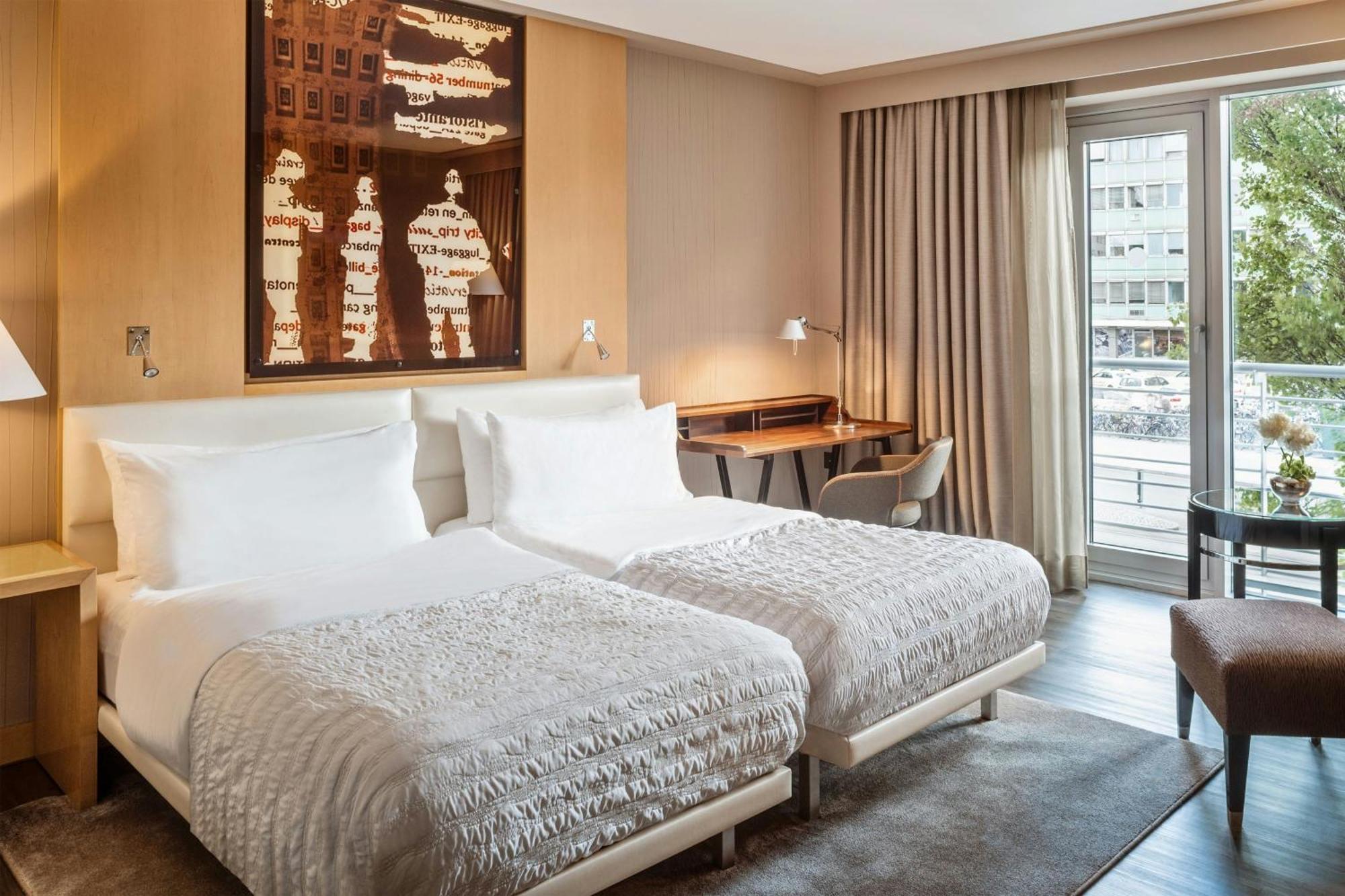 Le Meridien München Eksteriør billede Deluxe room