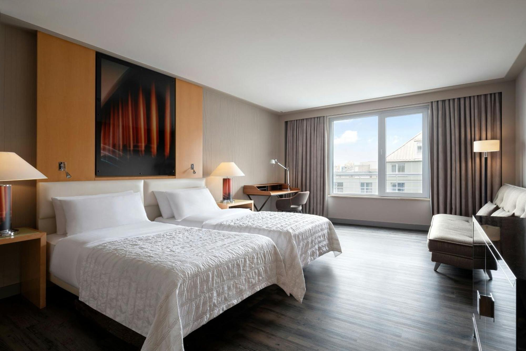 Le Meridien München Eksteriør billede A room at the Westin Palace, Brussels