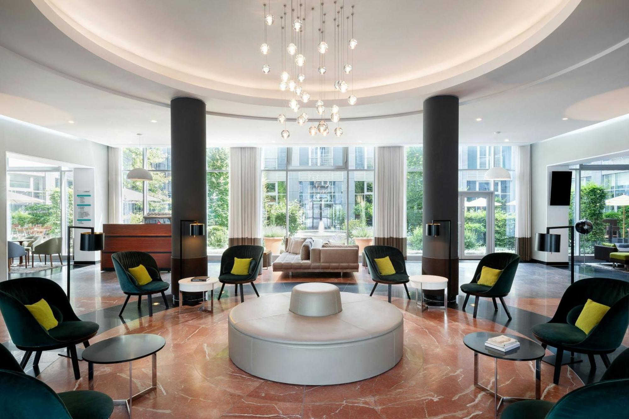 Le Meridien München Eksteriør billede Lobby
