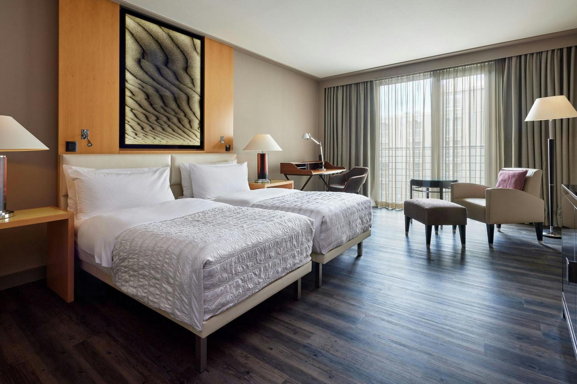 Le Meridien München Eksteriør billede Deluxe room
